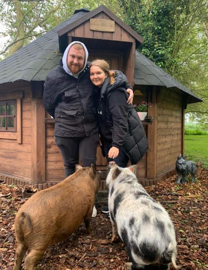 Starry Meadow & Rescued Animal Experiences Great Yarmouth Exterior foto